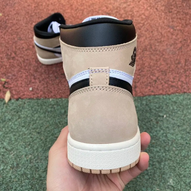Air Jordan 1 High OG Latte