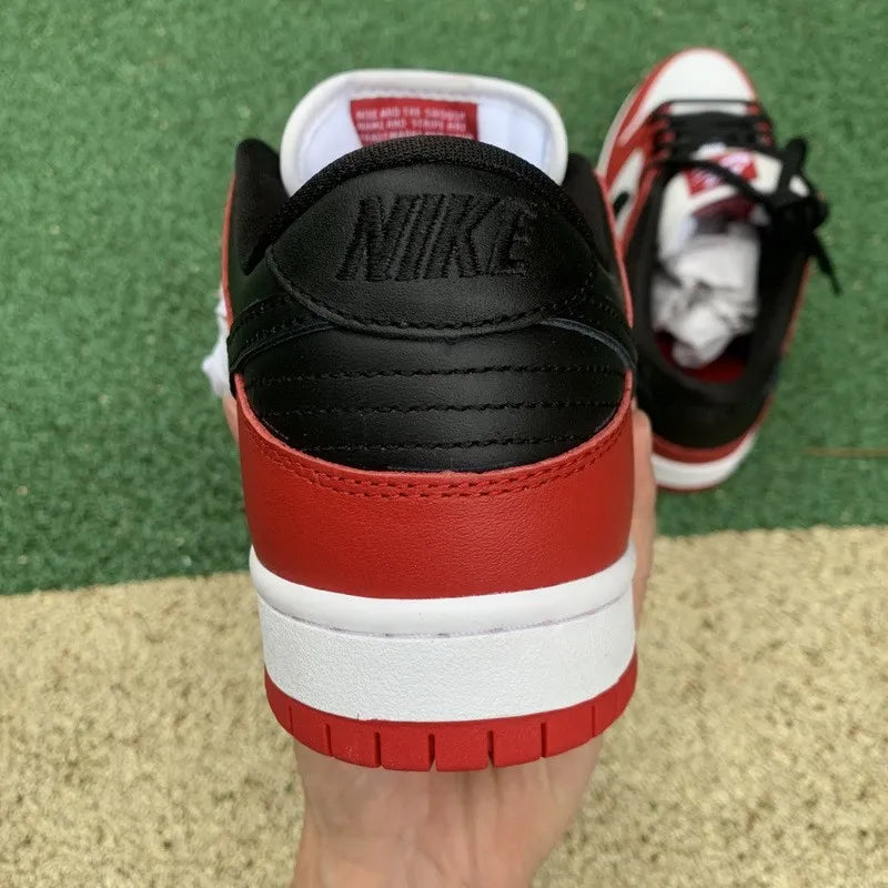 Nike Dunk SB Low “Chicago”