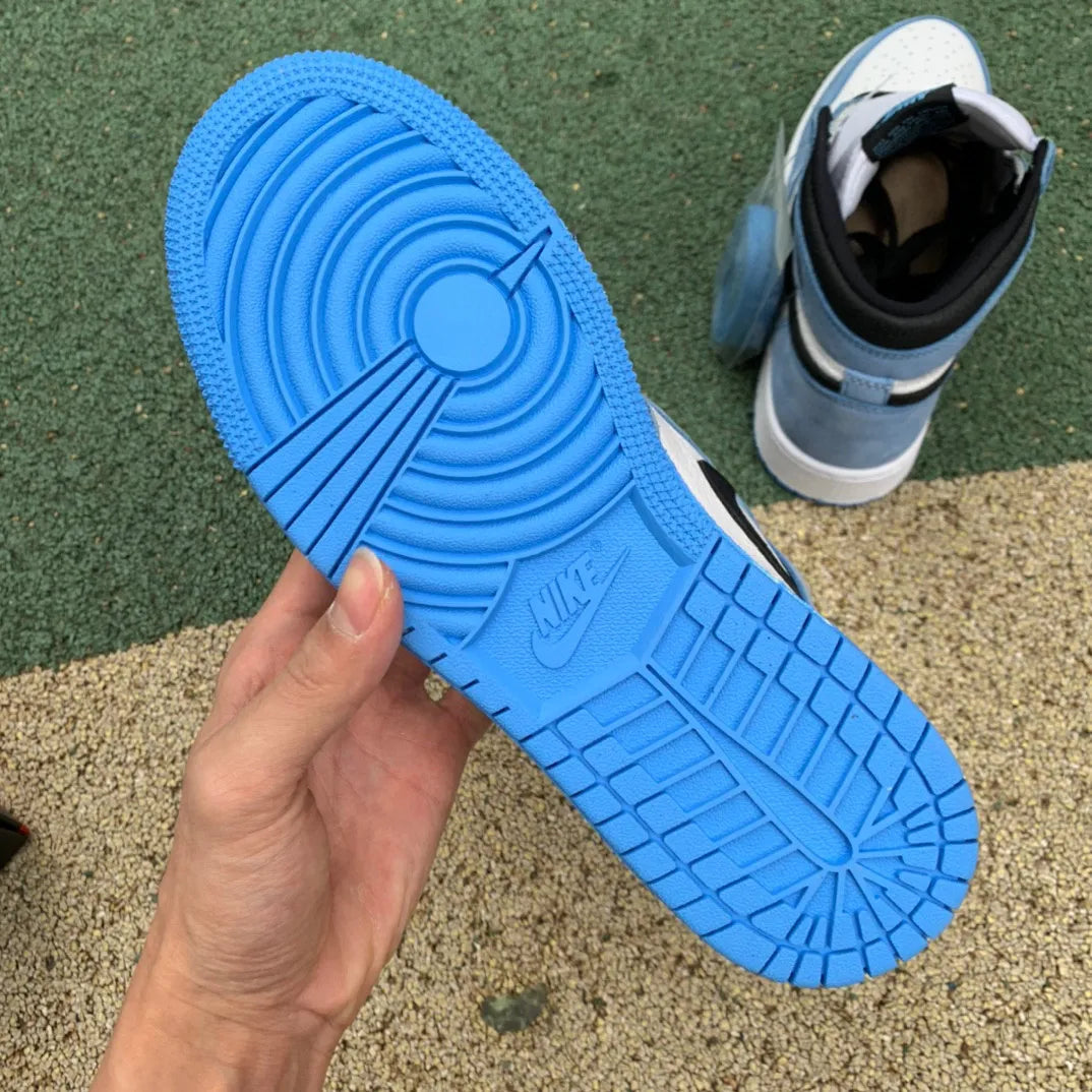 Air Jordan 1 High OG “University Blue” GS