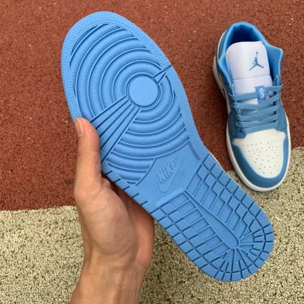 Air Jordan 1 Low UNC