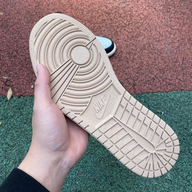 Air Jordan 1 High OG Latte